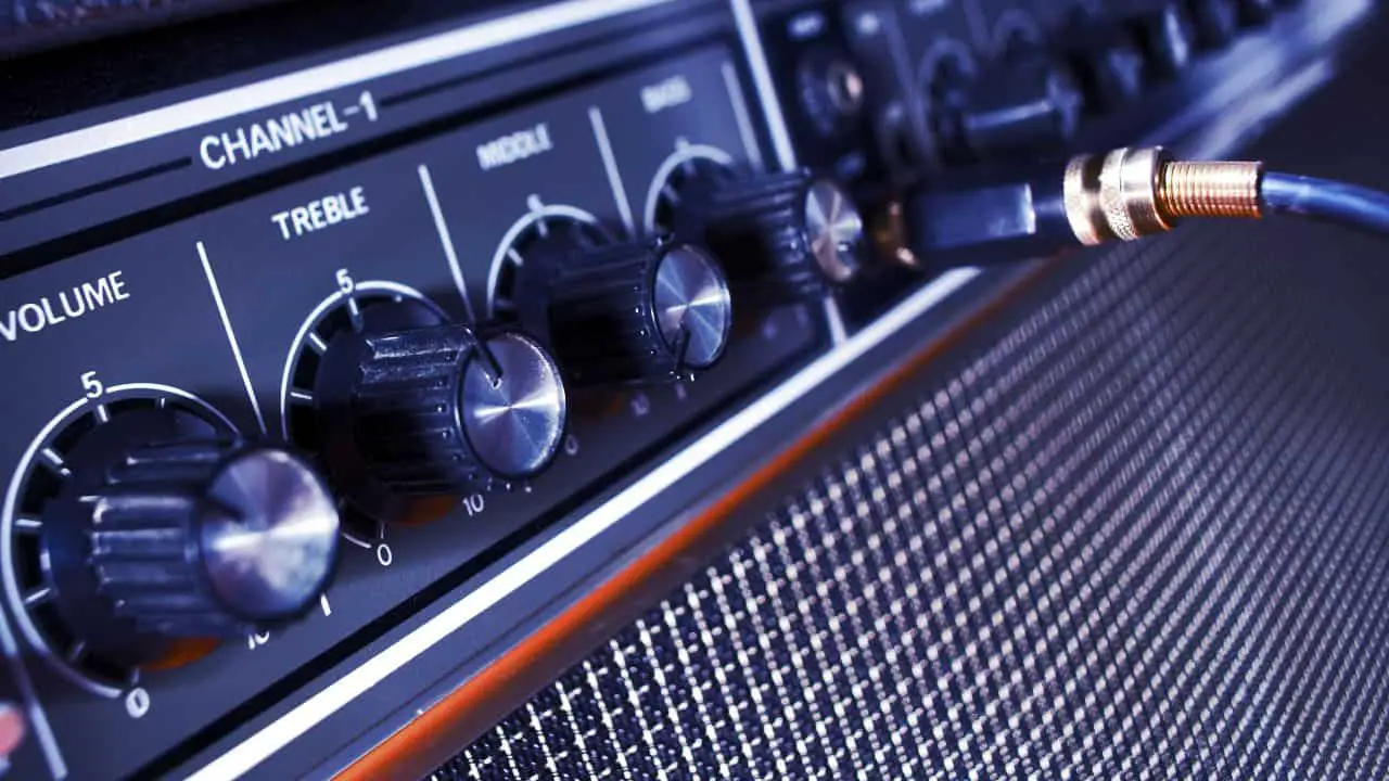 How To Connect Guitar Amp To Audio Interface | All Stringed