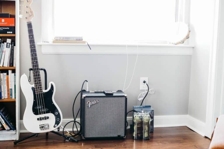 how-to-fix-guitar-amp-all-stringed