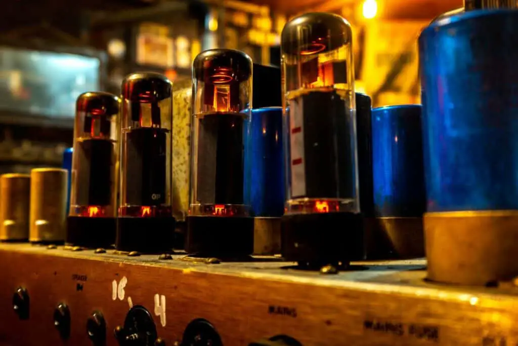 What Is The Standby Switch For On A Tube Amp? All Stringed